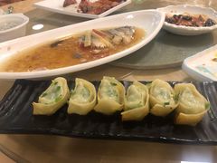 香煎黄鱼馄饨-新镇江酒家(南京西路店)