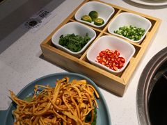 -粤小煲鲜汤猪肚鸡(丹尼斯二天地店)