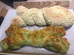 -奈雪的茶(湖滨银泰in77C区PRO店)