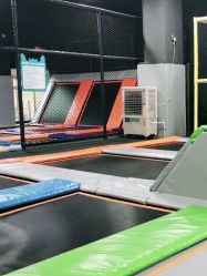 -蹦贝运动中心·蹦床·攀岩·闯关(龙岗店)