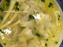 小馄饨-老苏州大客堂·苏帮菜·松鼠桂鱼·苏州传统小吃(观前街人民商场店)