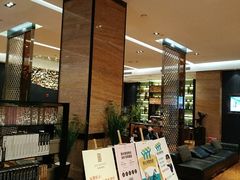 -武汉光谷广场杨家湾地铁站怡程酒店