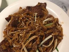 -新大咀港式茶餐厅(宝山万达店)