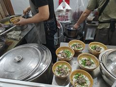 -正宗李家土鸡米线店