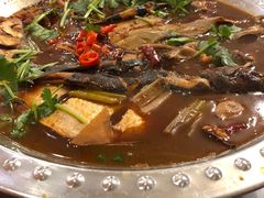 炖杂鱼-鸿亨泰杂鱼馆(港馨家园店)