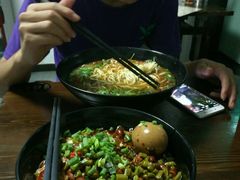 -家烧面馆【南山路知名经典面食】