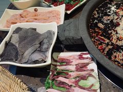 -憨石匠鲜菜土火锅(昆都店)