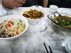 -红色湘菜馆(春风店)
