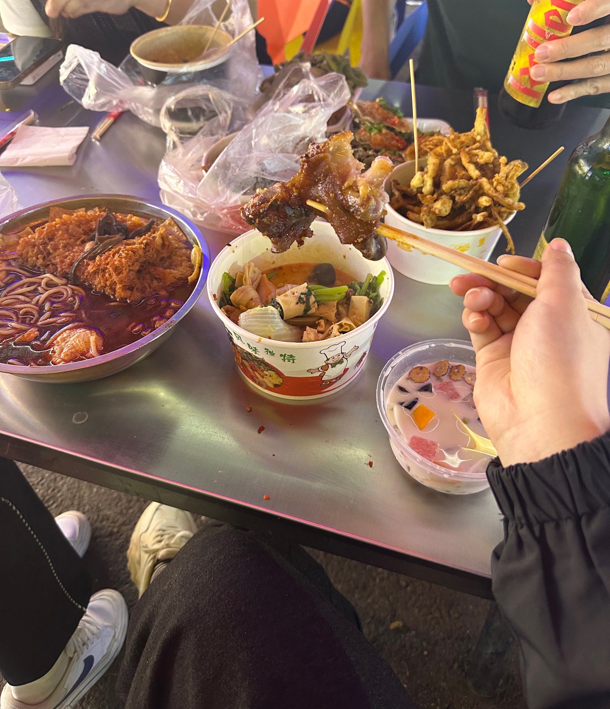小吃摊的邂逅&大水夜市