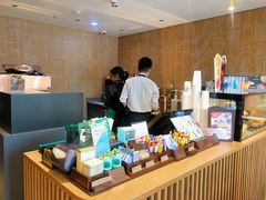 -星巴克(西藏路店)