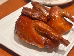 红烧脆皮乳鸽-杭州JW万豪酒店-万豪中餐厅