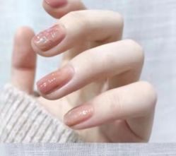 -吉吉靓甲美睫