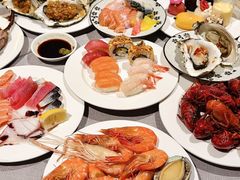 -广州万富希尔顿酒店·感趣自助餐厅·金秋蟹宴生蚝海鲜刺身