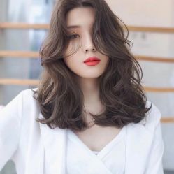 -丝语萱形象