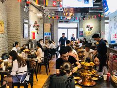 大堂-巴四老城区炭火蛙锅(张江店)