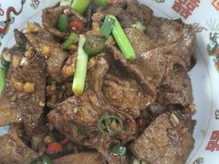 -湖南人家湘菜馆(镇江路店)