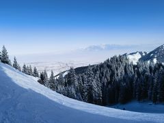 -丝绸之路山地度假区滑雪场