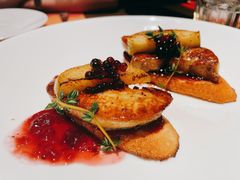 香煎鹅肝配黑醋青苹果-ZAFFERANO西班牙海鲜饭(上海首店)