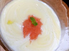 杨枝甘露-POKEE VIA&Brunch·维娅(重庆来福士店)