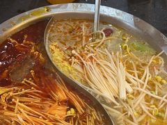 -沸炉重庆老火锅(军事博物馆店)