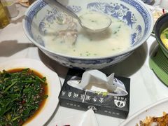-南京金牛湖巨碗鱼头