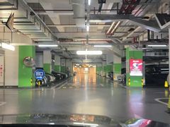 -龙湖虹桥天街购物中心-地下停车场