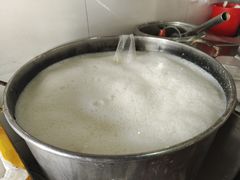-云南大锅豆浆店
