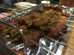 蒜苔羊净排-街角等你.大连海鲜烧烤(西安路店)