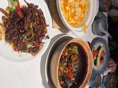 -八府香鸭·啫啫煲(华山路店)