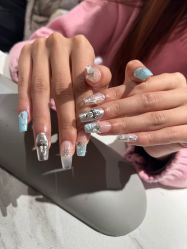 -丽心自助美甲美睫