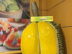 -彩虹云霄酒店75层国际自助餐