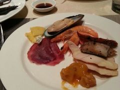 新鲜-广州中心皇冠假日酒店-环市食坊·海鲜自助餐厅