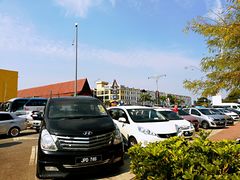 -Nadeje(Plaza Mahkota)