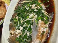 -芦茨金富饭庄·25年老字号·专做稻草鸡