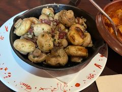 香煎小蘑菇-BROWNSTONE布朗石西班牙餐厅(富城店)