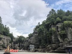 -梭布垭石林景区