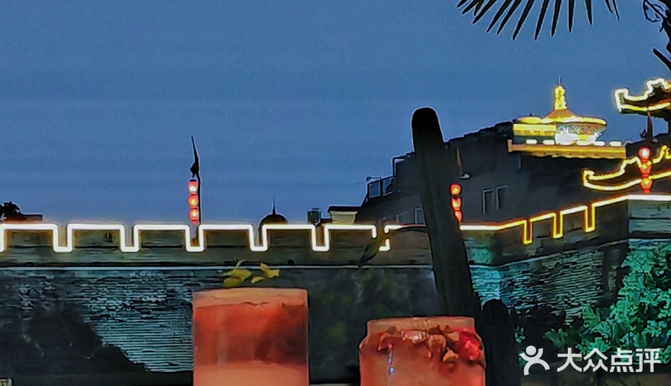 南门这家音乐餐酒吧‼️这周去了三次💃💃