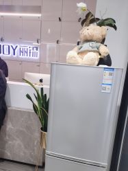 点击看大图 -LJOY丽锦造型·烫发染发