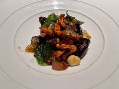 罗勒腰果炒牛肉粒-三号黄浦会Canton Table