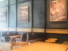 大堂-星巴克(武汉湘隆时代广场店)