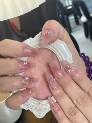 -芊屿芊浔美甲