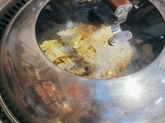 -雪乡人家东北菜·铁锅炖一切(高斯路店)