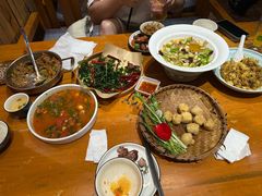 -老滇山寨•云南特色菜•地方菜•民族风情歌舞表演(金碧店)