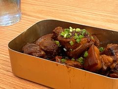 精炖猪五花-有肉食·虎九闽菜(798艺术区店)
