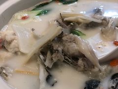 -泉畔人家·老济南经典鲁菜(大明湖店)