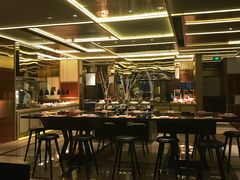 -大中华希尔顿酒店-念自助餐·嗨啤·小龙虾