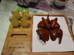 红烧乳鸽-汤城小厨(西直门凯德MALL店)