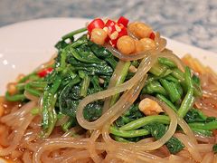 凉拌菠菜粉丝-巴扎美食·新疆菜·西域歌舞表演餐厅(新疆大厦店)