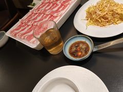 -鲜入唯煮·港式海鲜牛肉火锅(金宝街店)