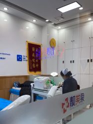 -靓芙泉专研痘痘肌